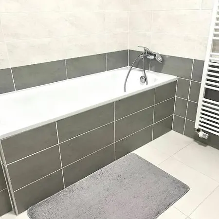 Apartment New With Garage Place Pressburg