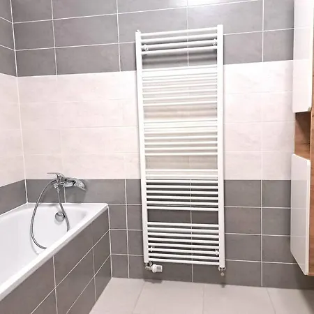 Apartment New With Garage Place *