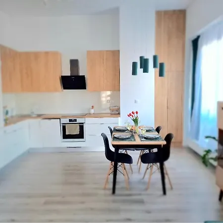 New With Garage Place Pressburg