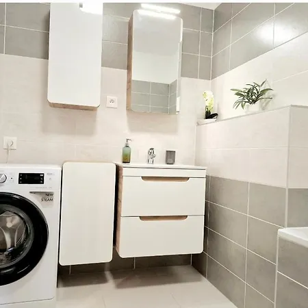 New With Garage Place Apartment Bratislava