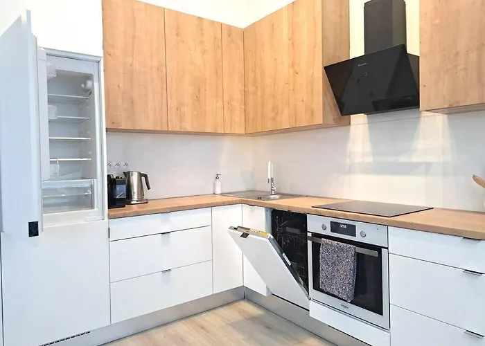 New With Garage Place Daire Bratislava